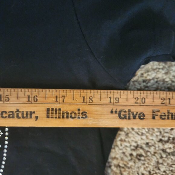 Elton John 2022 Concert Tee T Shirt Large 100% Cotton Sparkly Black Silver - Picture 5 of 7